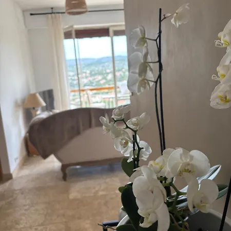 Vue Incroyable דירה